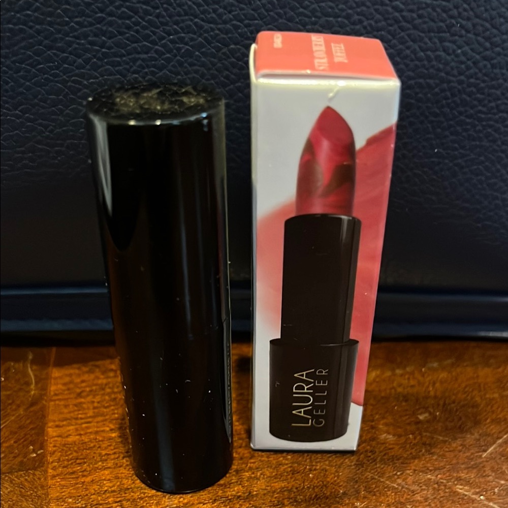 Laura Geller Italian Marble Lipstick - Strawberry Toffee - Picture 5 of 5